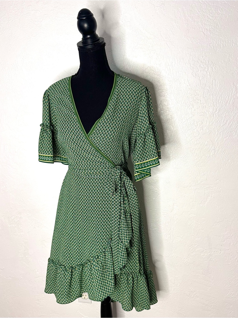 New! Max Studio green wrap dress